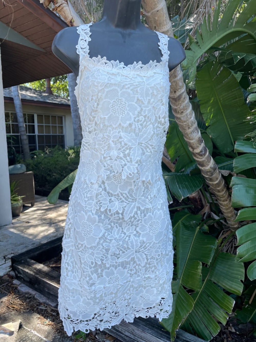 White lace dress by Cartiisse